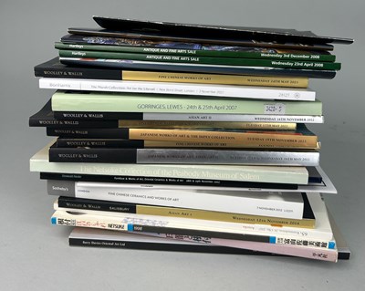 Lot 154 - A COLLECTION OF AUCTION CATALOGUES AND BOOKS...