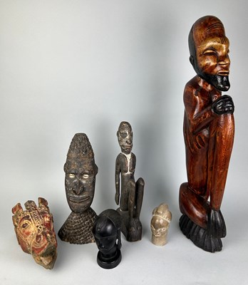 Lot 187 - A COLLECTION OF DECORATIVE AFRICAN HEADS AND...