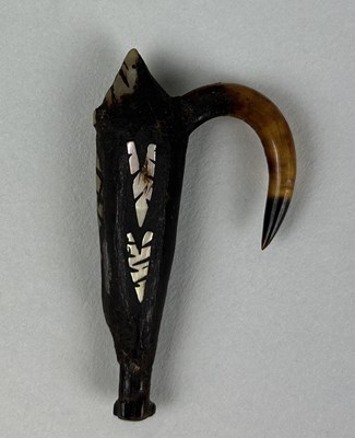 Lot 456 - A 19TH CENTURY TRIBAL FISHING HOOK INLAID WITH MOTHER OF PEARL, PROBABLY SOUTH SEA ISLANDS