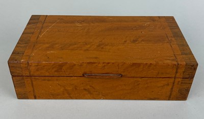 Lot 257 - A SATINWOOD AND KINGWOOD VENEERED CEDARWOOD BOX