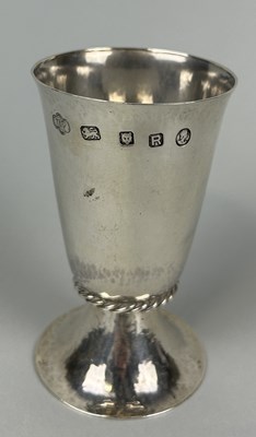 Lot 282 - A SILVER BEAKER COPY OF BEAKER A.D.1669 MADE TO COMMEMORATE THE FIRST CHARTER OF THE ARMOURERS COMPANY, 8TH MAY 1453