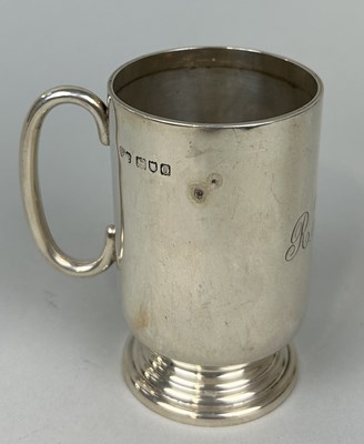 Lot 306 - A SILVER CHRISTENING CUP