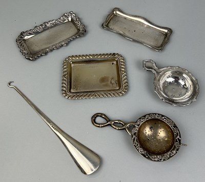 Lot 268 - A COLLECTION OF SILVER TO INCLUDE TRAYS, STRAINERS (6)