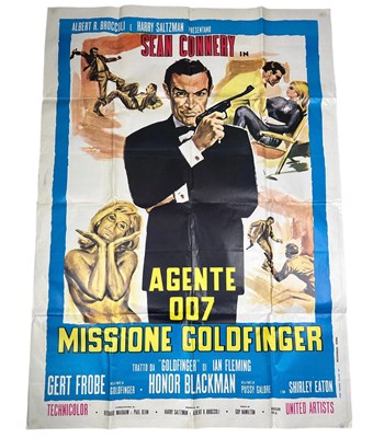 Lot 443 - A JAMES BOND GOLDFINGER 'AGENTE 007' FILM...