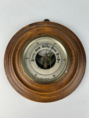 Lot 475 - A 20TH CENTURY BAROMETER, 

20cm D