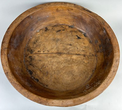 Lot 197 - A LARGE WOODEN CENTREPIECE BOWL, 

55cm x 15cm