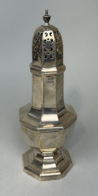 Lot 279 - A SILVER SUGAR SHAKER BY WALKER AND HALL