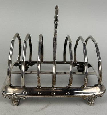 Lot 259 - AN ANTIQUE SILVER TOAST RACK