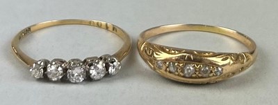 Lot 319 - 9CT GOLD RINGS SET WITH CLEAR STONES, 

Weight...