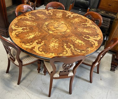 Lot 471 - A LARGE MARQUETRY INLAID ITALIAN CIRCULAR...