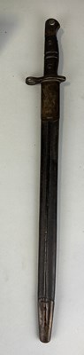 Lot 546 - A BRITISH 1913 REMINGTON PATTERN BAYONET AND...