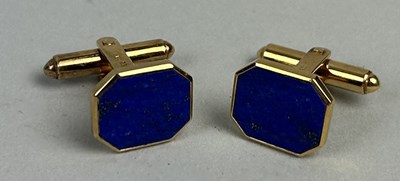 Lot 45 - A PAIR OF 14CT GOLD CUFFLINKS SET WITH LAPIS LAZULI