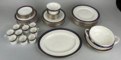 Lot 565 - A COALPORT PART DINNER SERVICE (QTY)