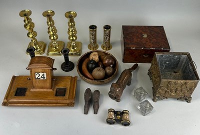 Lot 625 - A MIXED LOT TO INCLUDE TREEN, BOXES, OPERA...