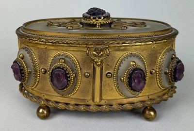 Lot 667 - A 19TH CENTURY FRENCH GILT METAL JEWELLERY BOX...