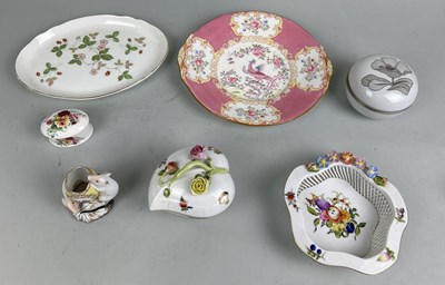 Lot 659 - CERAMICS TO INCLUDE A HEREND DISH AND BOX, AND LIMOGES BOX (7)