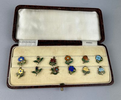 Lot 128 - A CASED SET OF FLORAL SILVER GILT AND ENAMEL...