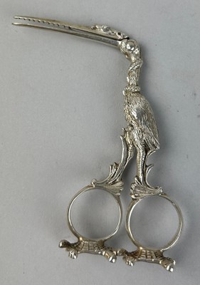 Lot 137 - A GERMAN HANAU SILVER STORK UMBILICAL CORD...