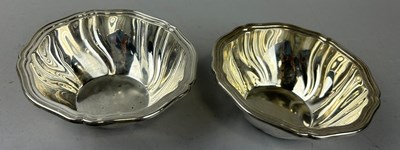 Lot 141 - A PAIR OF SILVER DISHES BY POSEN AND POSEN,...