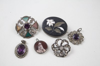 Lot 195 - A COLLECTION OF SILVER ANTIQUE JEWELLERY...