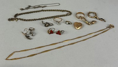 Lot 203 - A COLLECTION OF MOSTLY ANTIQUE GOLD JEWELLERY...