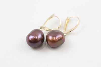 Lot 244 - A 14CT GOLD CHOCOLATE BROWN BAROQUE PEARL...