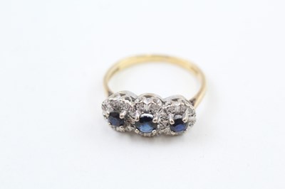 Lot 255 - AN 18CT GOLD, SAPPHIRE AND DIAMOND SET TRILOGY...