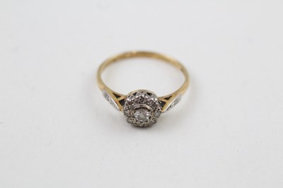 Lot 284 - AN 18CT GOLD VINTAGE DIAMOND SET CLUSTER RING,...