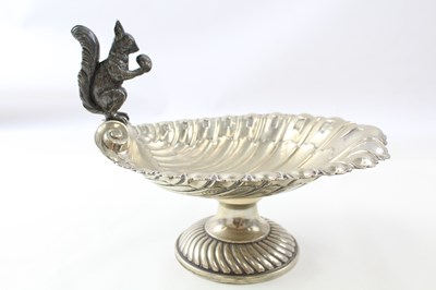 Lot 634 - AN ANTIQUE SILVER PLATED PEDESTAL DISH