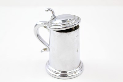 Lot 644 - A VINTAGE DUNHILL TANKARD STYLE CIGARETTE...