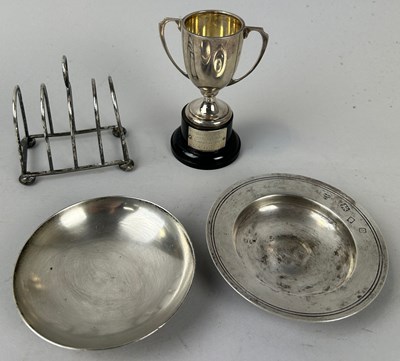 Lot 88 - A COLLECTION OF SILVER TO INCLUDE DISHES,...