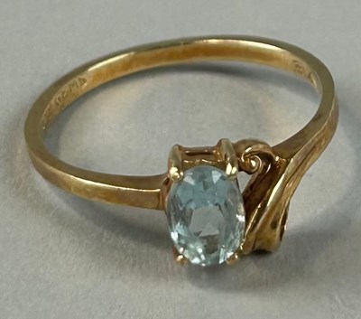 Lot 178 - 14CT GOLD AQUAMARINE DRESS RING

Weight 1.7g