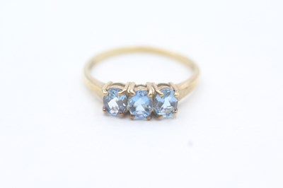 Lot 190 - 9CT GOLD AQUAMARINE THREE STONE RING 

Weight...