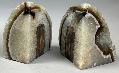 Lot 404 - A PAIR OF FINE AGATE BOOKENDS, 

20cm x 14.5cm