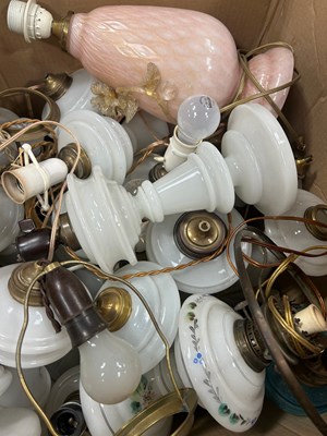 Lot 501 - A LARGE COLLECTION OF GLASS LAMPS