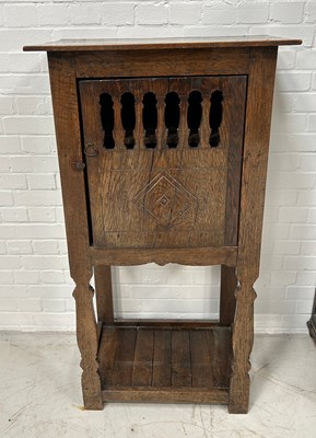 Lot 601 - AN 18TH CENTURY OAK CUPBOARD, 

126cm x 70cm x...