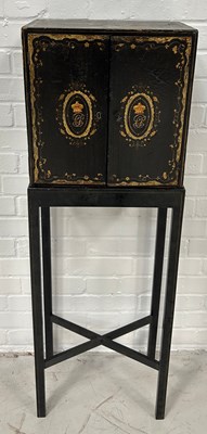 Lot 614 - AN 18TH CENTURY CHINOISERIE BLACK LACQUERED...