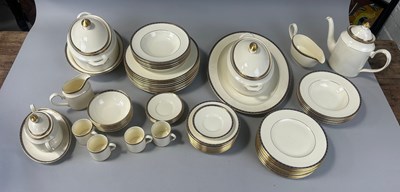 Lot 650 - A LARGE MINTON ST JAMES'S DINNER SERVICE (QTY)