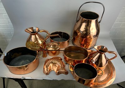 Lot 678 - A COLLECTION OF COPPER KITCHENALIA (QTY