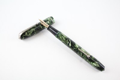 Lot 789 - CONWAY STEWART 75 FOUNTAIN PEN WRITING