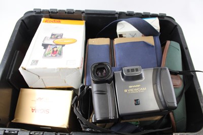 Lot 807 - ASSORTED VINTAGE CAMERAS TO INC. SLR'S, DSLR'S,...