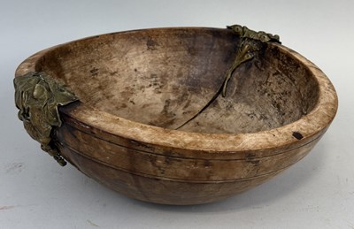 Lot 356 - TREEN: AN ANTIQUE BOWL WITH BRASS MOUNTS