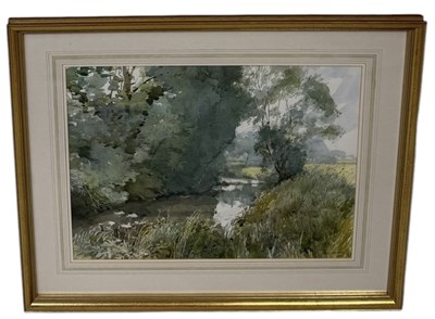 Lot 668 - ANTHONY MORRIS NEAC (BRITISH B.1938): A WATERCOLOUR PAINTING ON PAPER DEPICTING THE RIVER CHERWELL