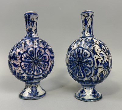 Lot 199 - A PAIR OF 19TH CENTURY MAMLUK OR TIMURID FLASKS