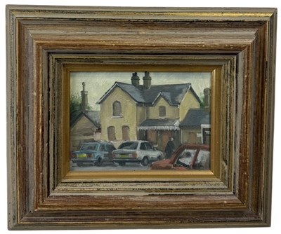 Lot 674 - AN OIL PAINTING ON BOARD DEPICTING A HOUSE WITH CARS