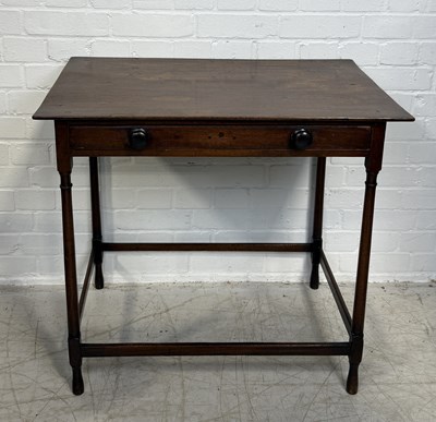 Lot 929 - A GEORGIAN MAHOGANY SIDE TABLE