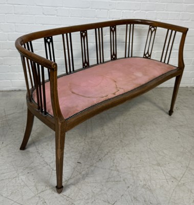 Lot 971 - AN EDWARDIAN HALL SEAT OR SETTLE