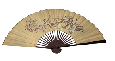 Lot 289 - A LARGE CHINESE PAINTED FAN