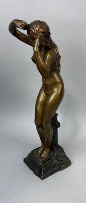 Lot 300 - AFTER AGATHON LEONARD (1841-1923): A BRONZE SCULPTURE OF A LADY