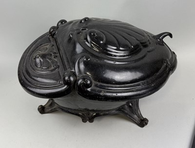 Lot 997 - A HEAVY IRON COAL SCUTTLE